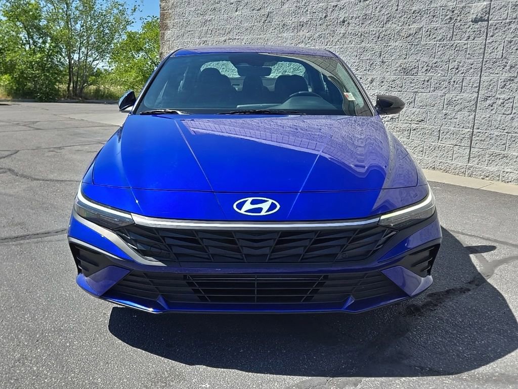 Used 2025 Hyundai Elantra Sport FWD image 9