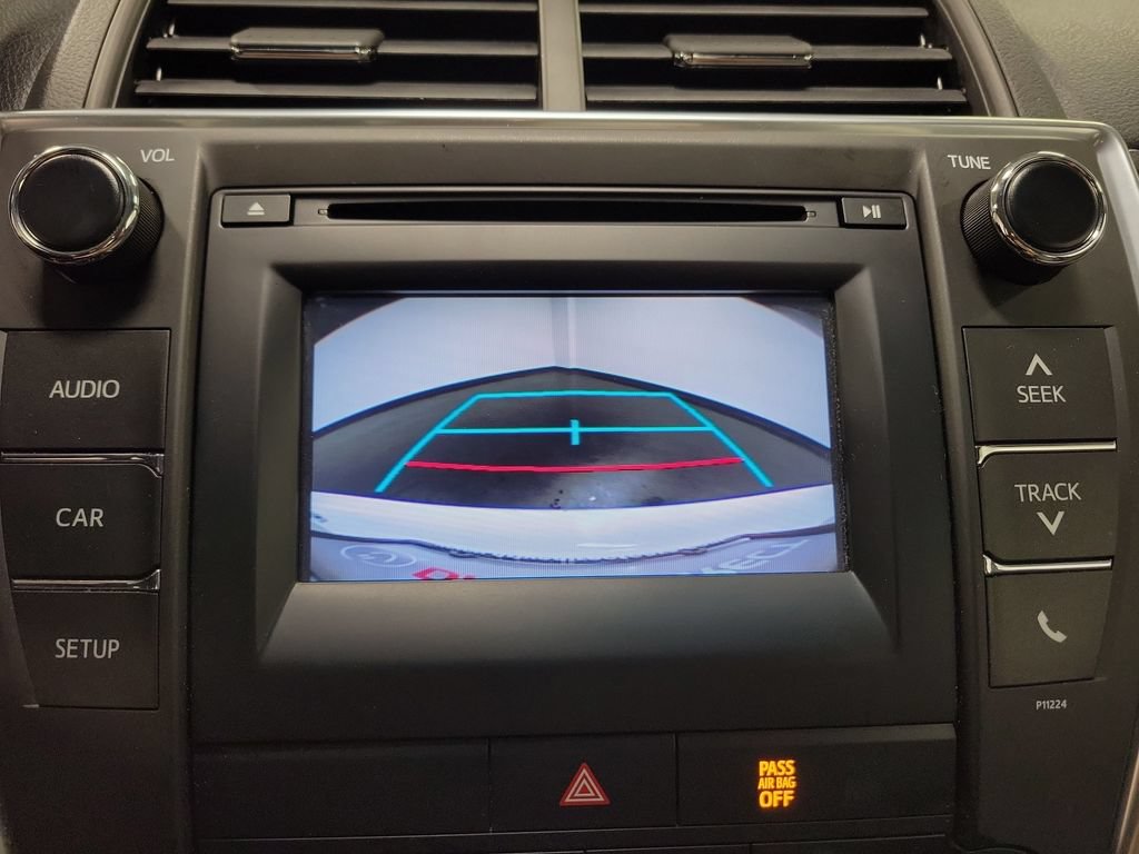 Used 2016 Toyota Camry LE FWD image 21