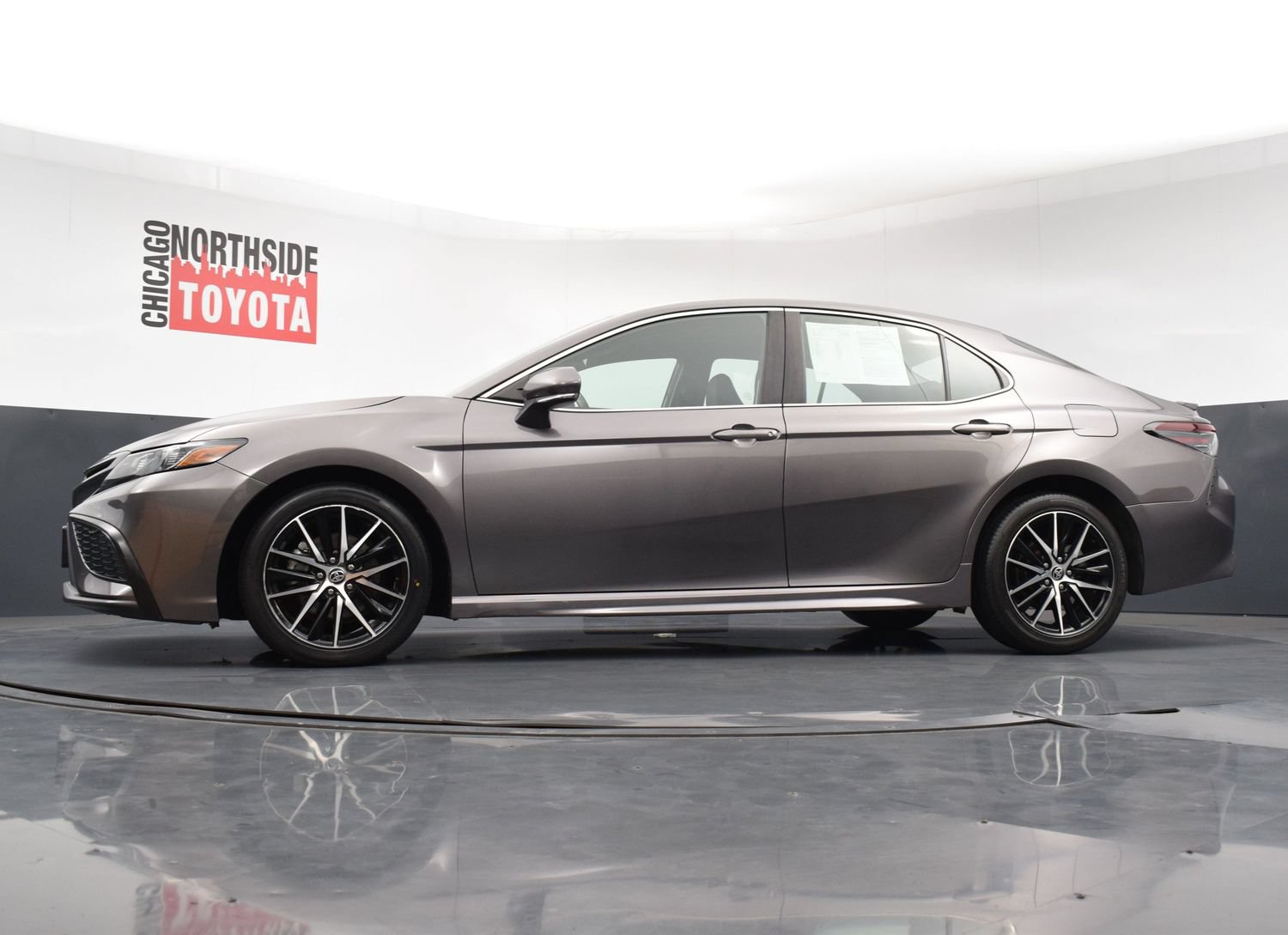 Used 2024 Toyota Camry SE FWD image 24