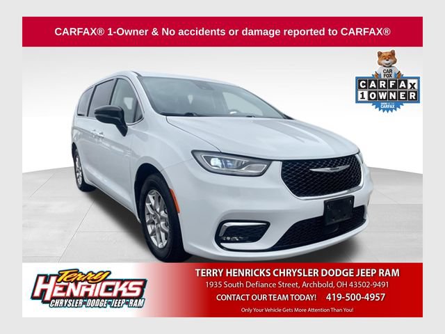 Used 2024 Chrysler Pacifica Touring-L