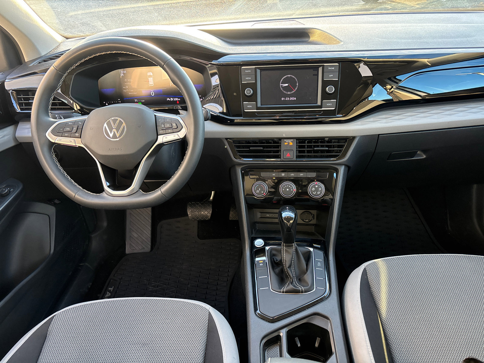 Used 2023 Volkswagen Taos S image 27