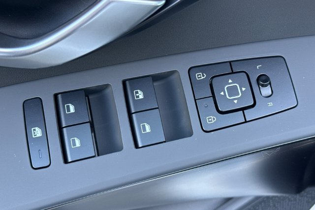 New 2026 Kia Niro LX FWD image 13