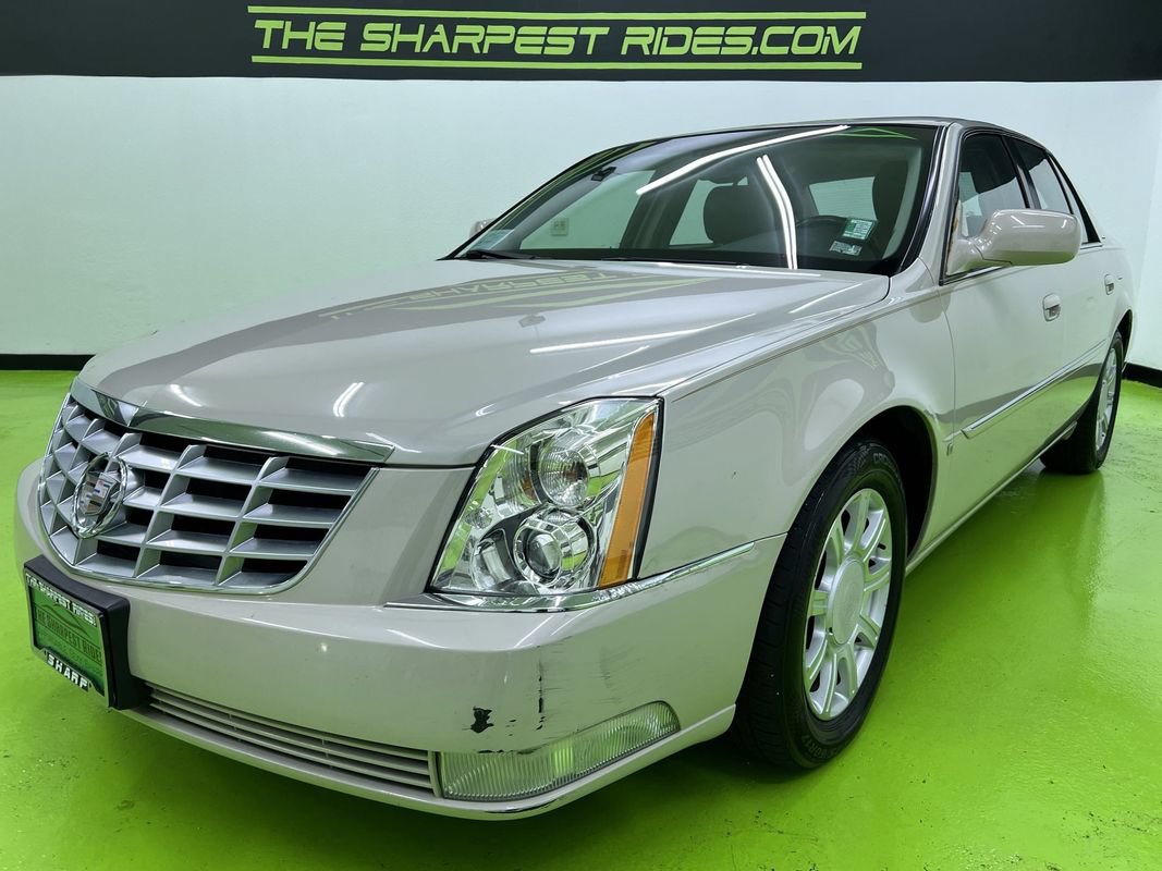 Used 2010 Cadillac DTS FWD image 5