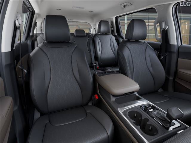 Used 2027 Kia Carnival EX FWD image 15