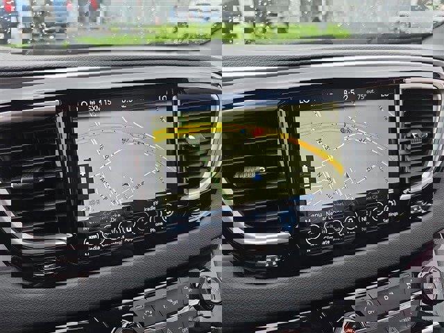 Used 2020 Chrysler Pacifica Touring-L Plus w/ S Appearance Package image 18