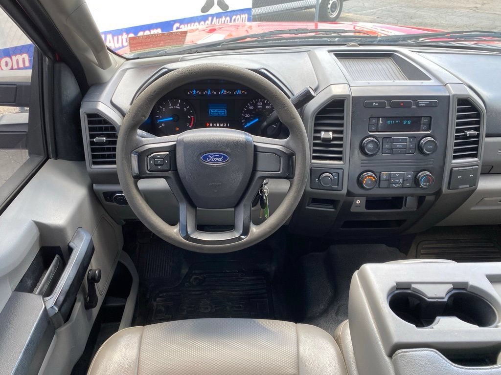 Used 2017 Ford F350 XL w/ Camper Package RWD image 16