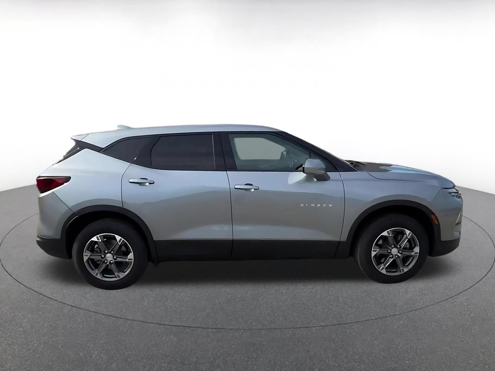 Used 2026 Chevrolet Blazer LT AWD/4WD image 13