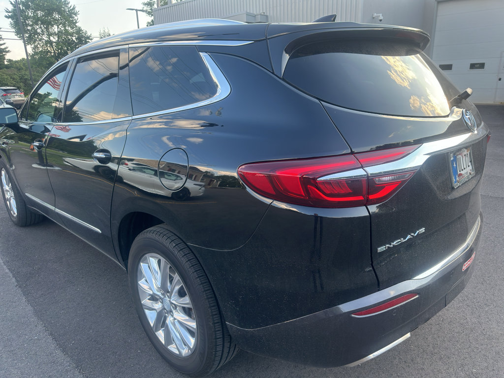 Used 2019 Buick Enclave Premium w/ Experience Buick Package FWD image 4