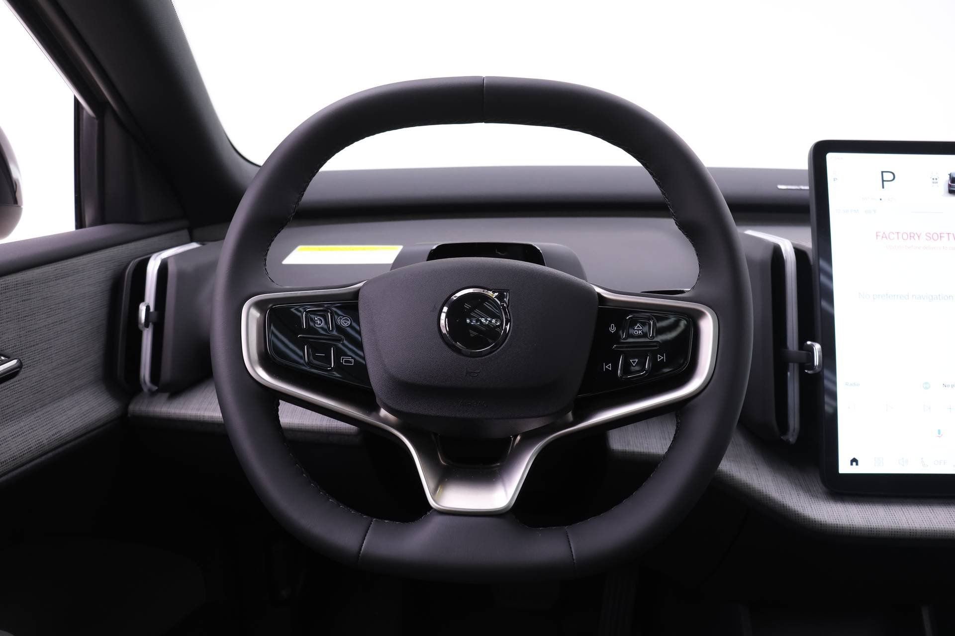 New 2026 Volvo EX30 Cross Country Ultra w/ Protection Package Premier AWD/4WD image 16