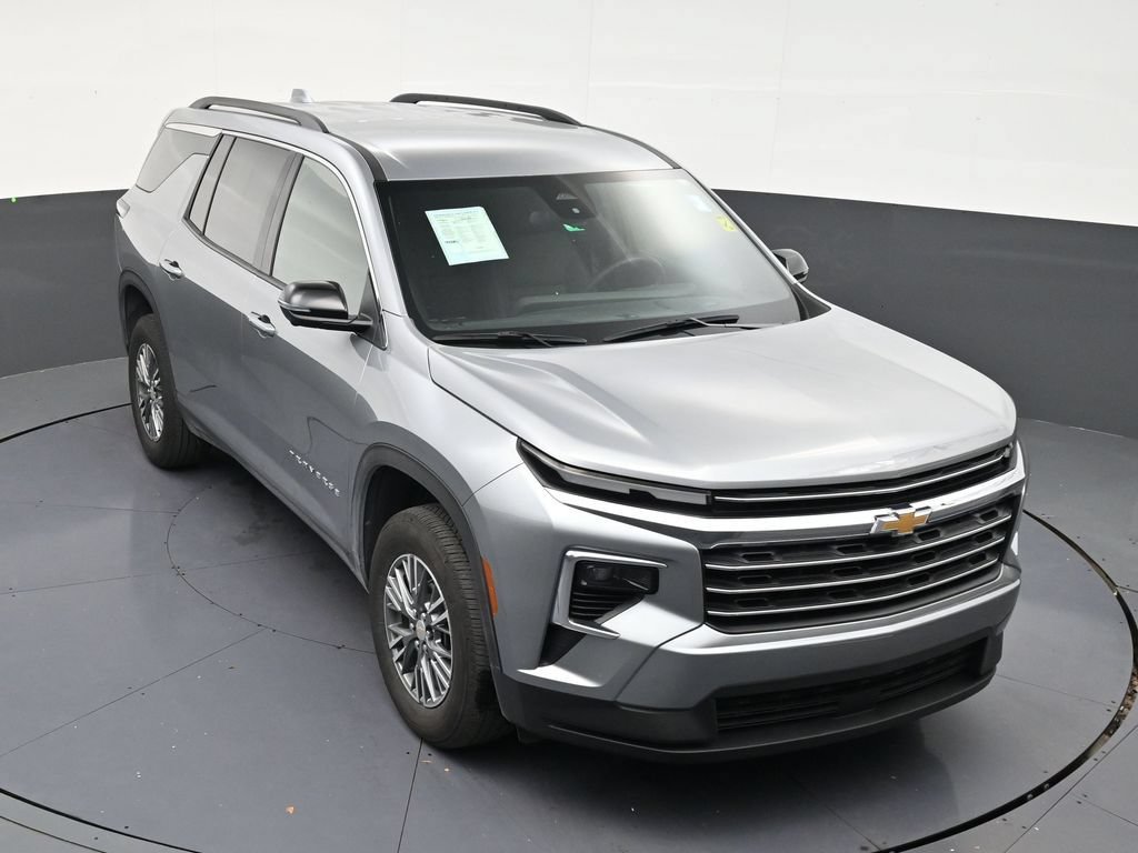 Used 2024 Chevrolet Traverse LT FWD image 17