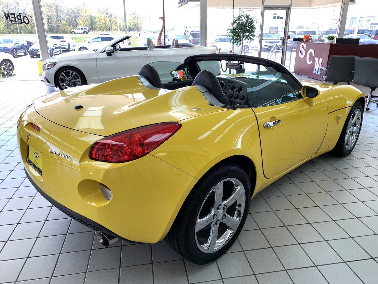 Used 2007 Pontiac Solstice Convertible w/ Premium Package image 4
