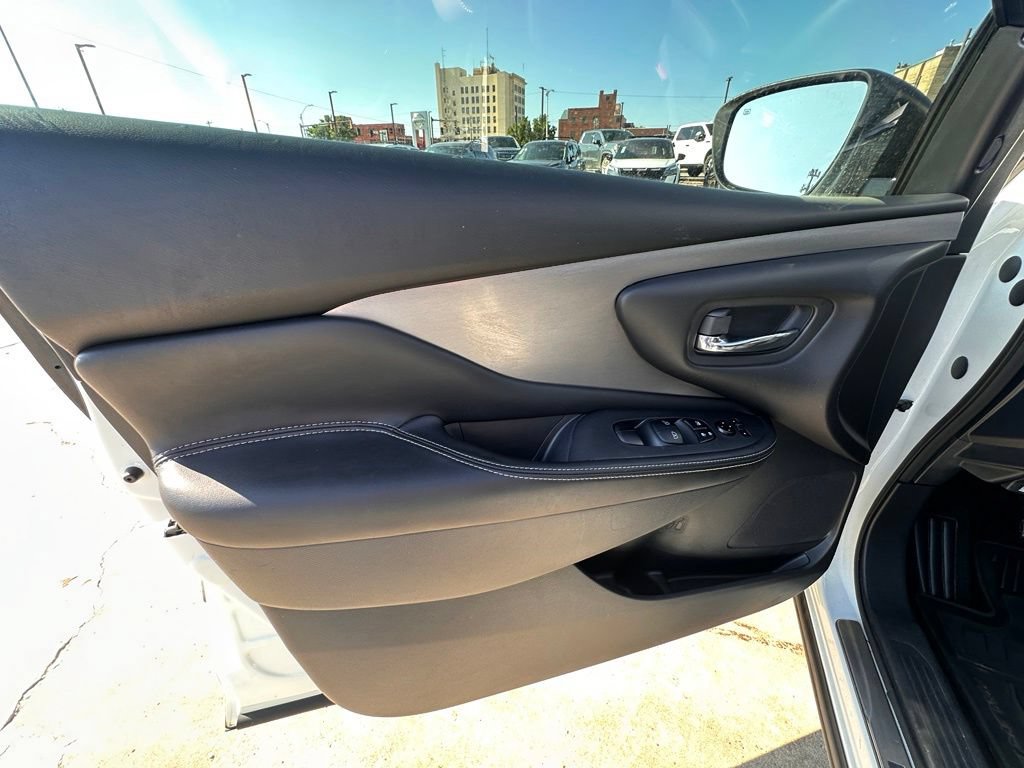 Certified 2023 Nissan Murano SV w/ SV Midnight Edition Package FWD image 15
