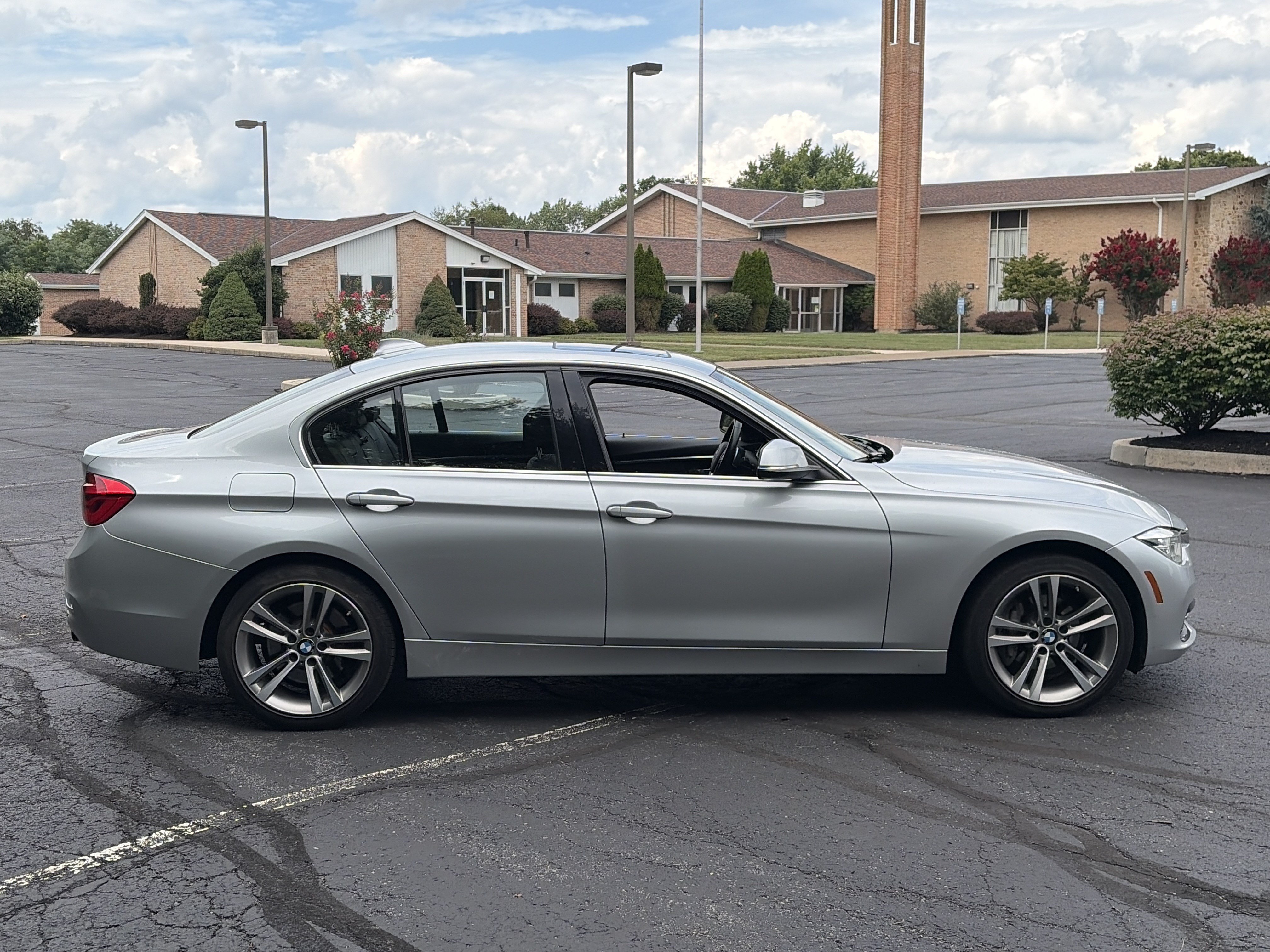 Used 2018 BMW 340i xDrive Sedan AWD/4WD image 4