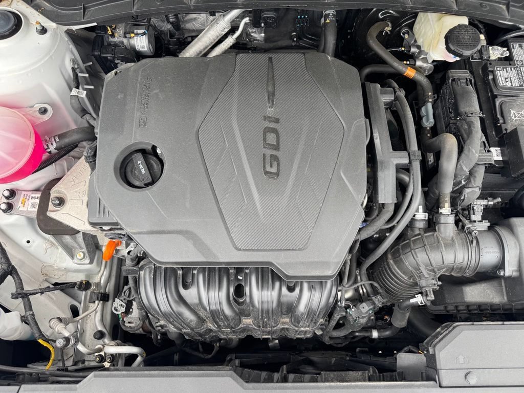 Used 2025 Hyundai Tucson Limited FWD image 13