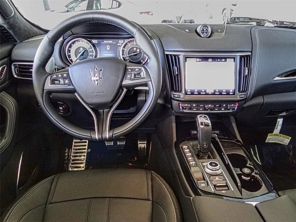 New 2023 Maserati Levante Modena image 6