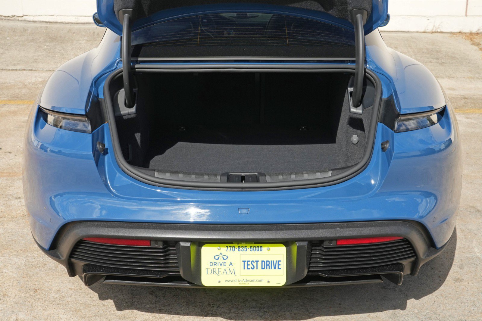 Used 2023 Porsche Taycan GTS AWD/4WD image 10