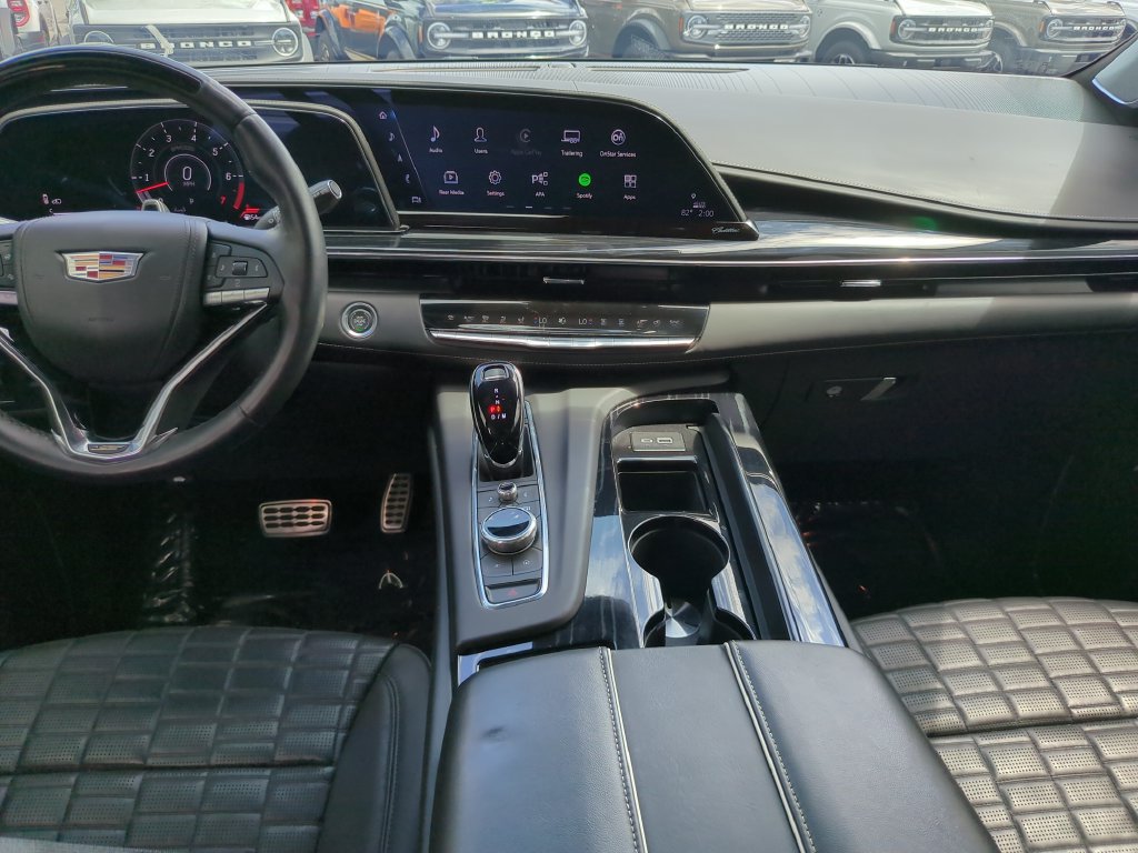 Used 2024 Cadillac Escalade ESV V AWD/4WD image 19