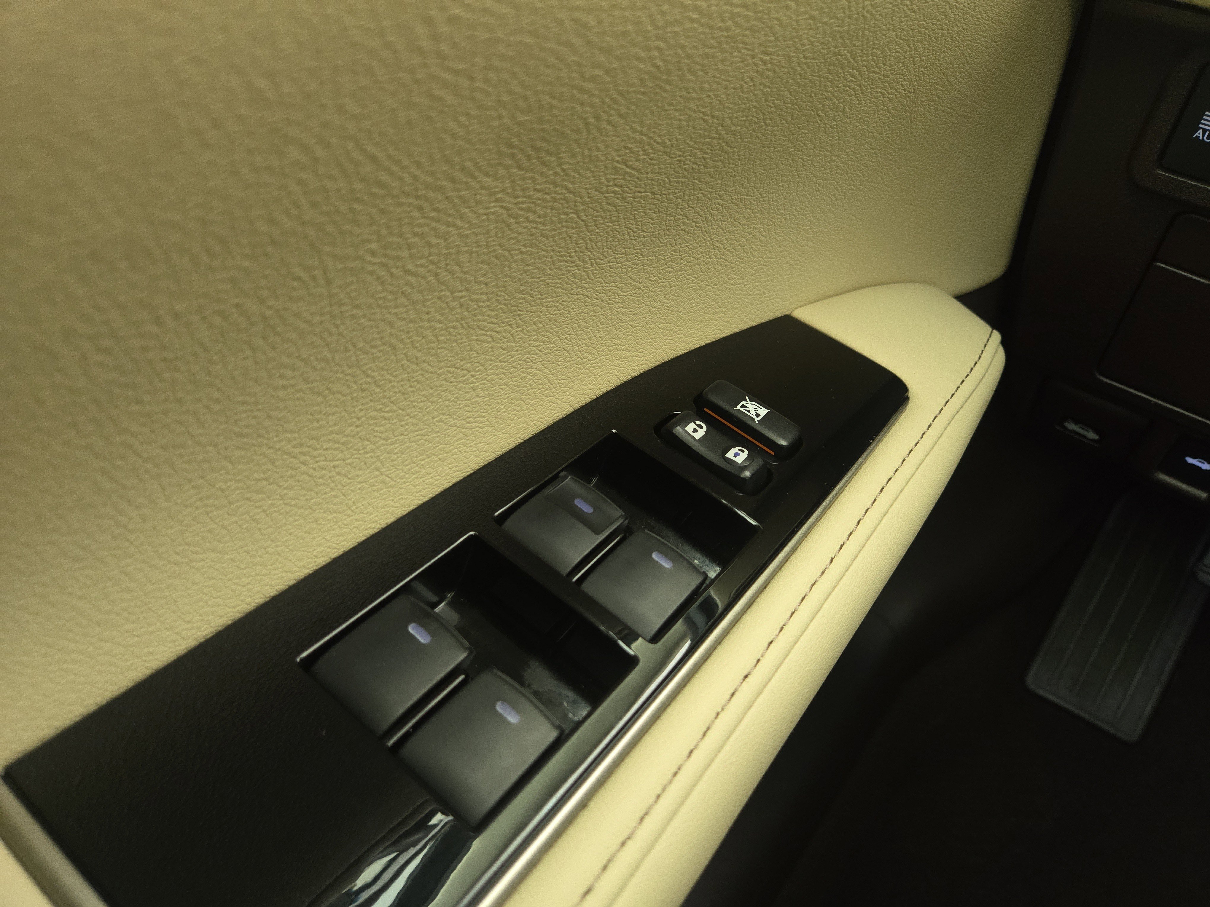 Used 2018 Lexus ES 350 image 30