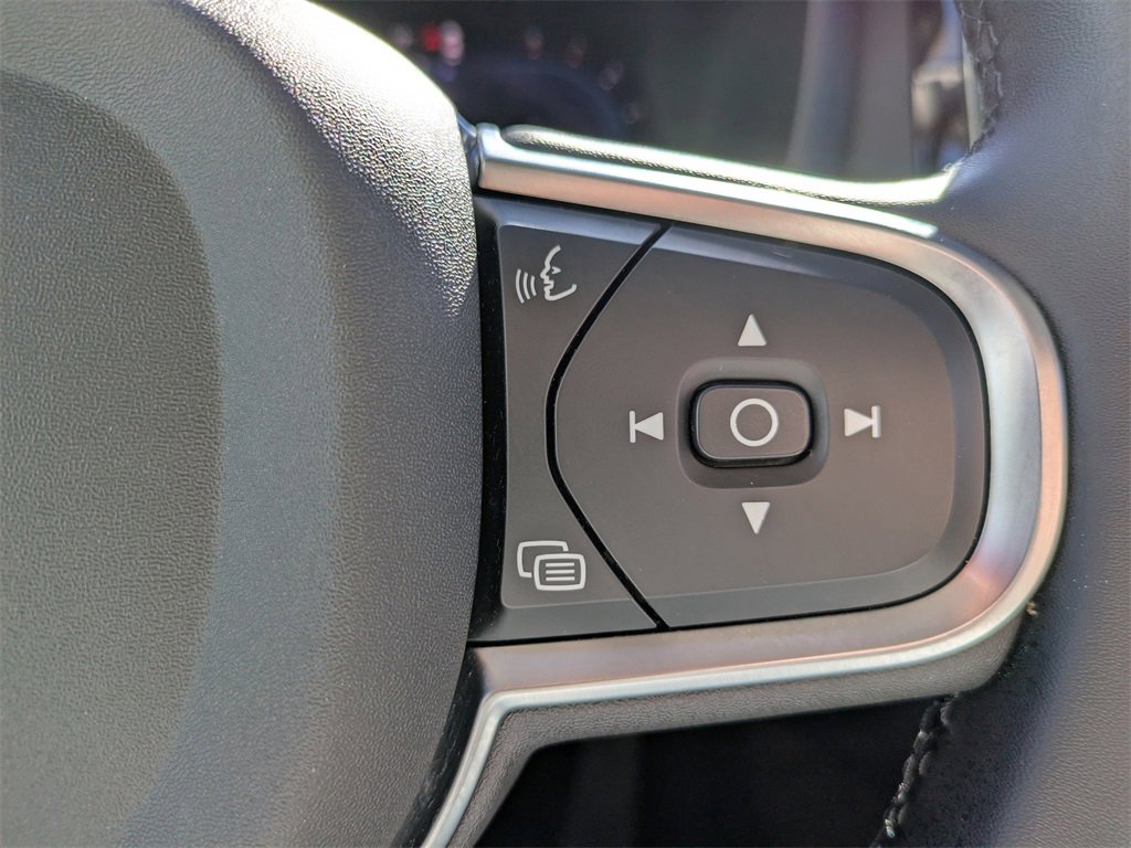 Certified 2025 Volvo S60 B5 Core image 26