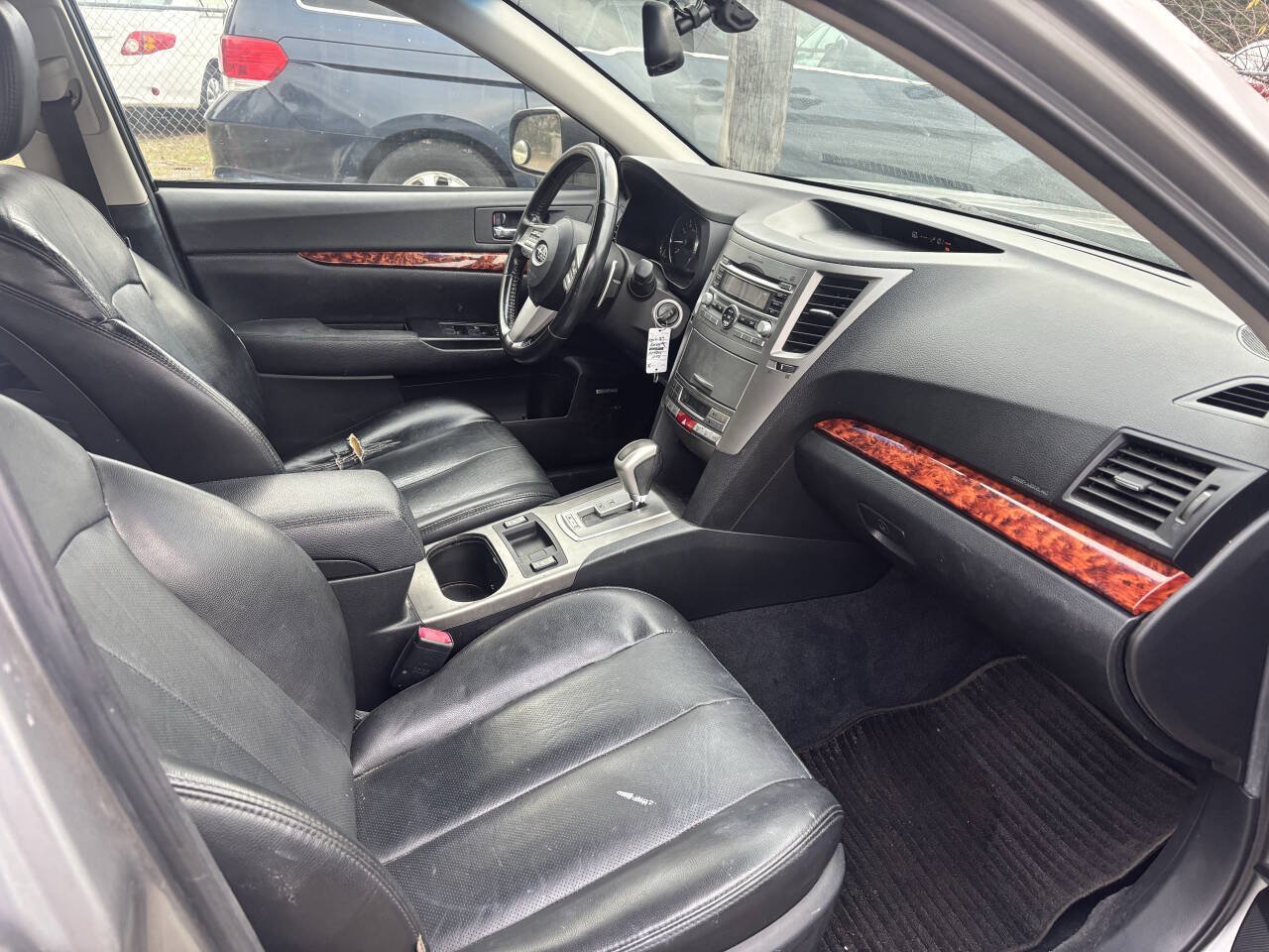 Used 2011 Subaru Legacy 2.5i Limited AWD/4WD image 14