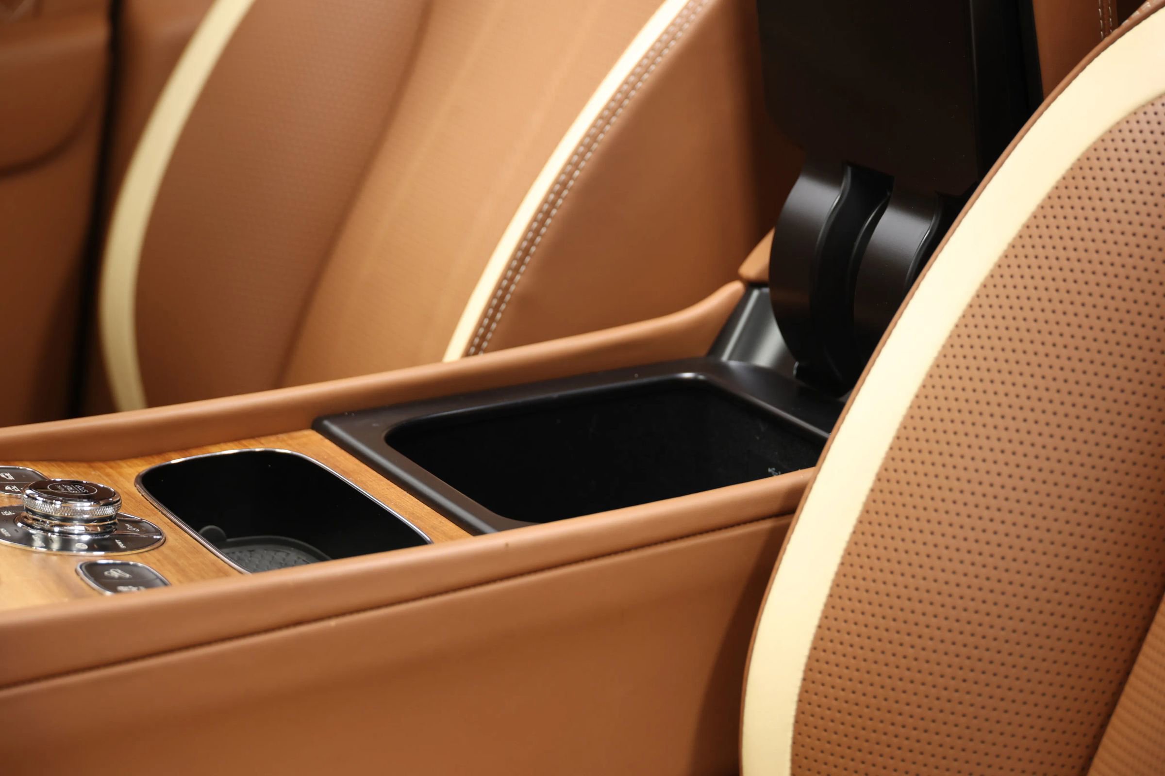 Used 2023 Bentley Bentayga Speed image 25