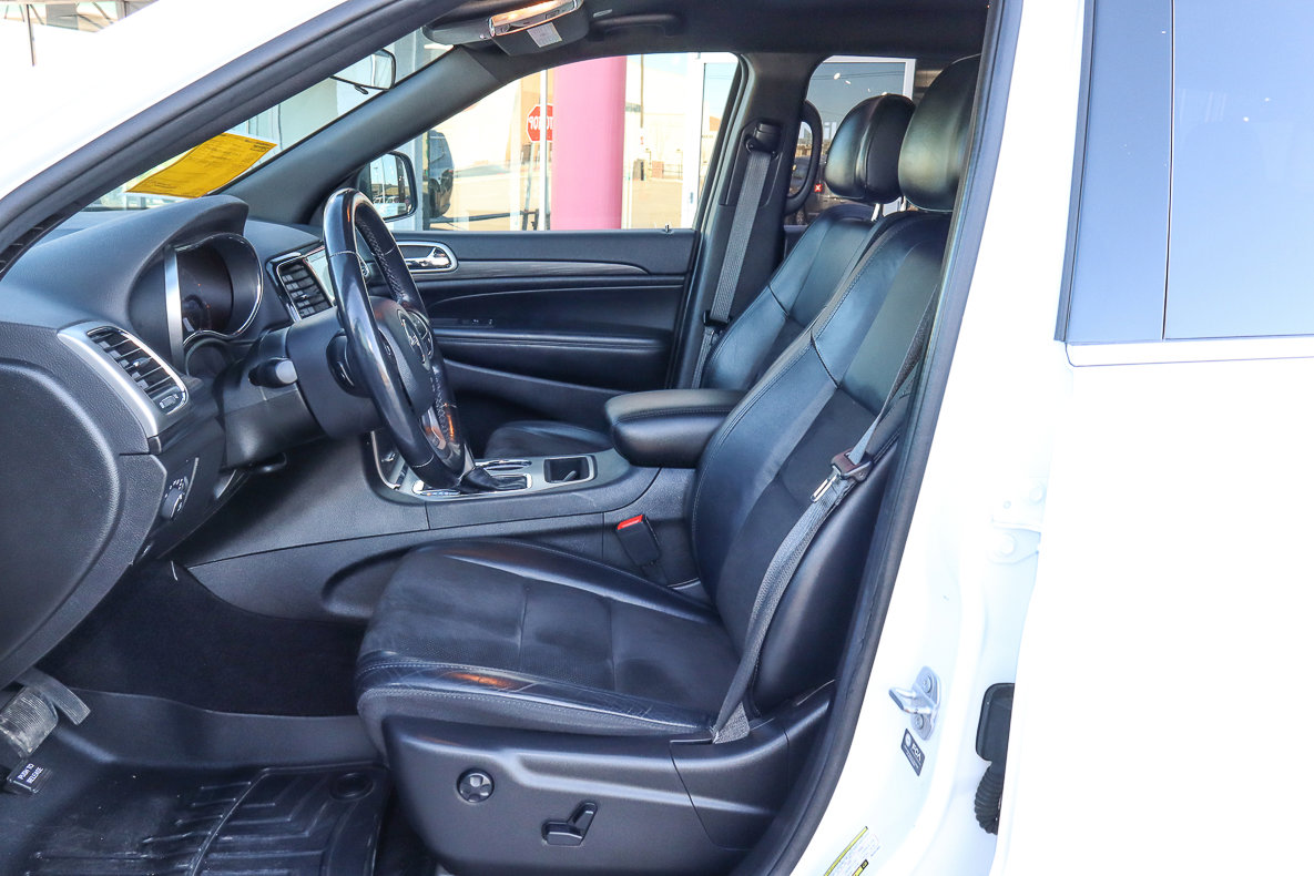 Used 2021 Jeep Grand Cherokee Laredo X AWD/4WD image 7