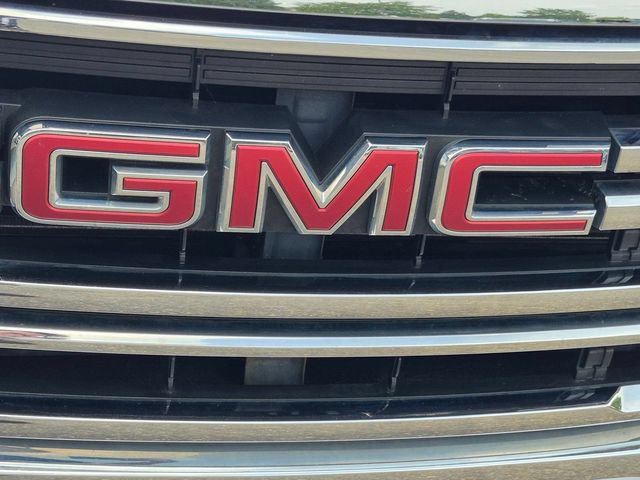 Used 2020 GMC Acadia SLE w/ Driver Convenience Package FWD image 9