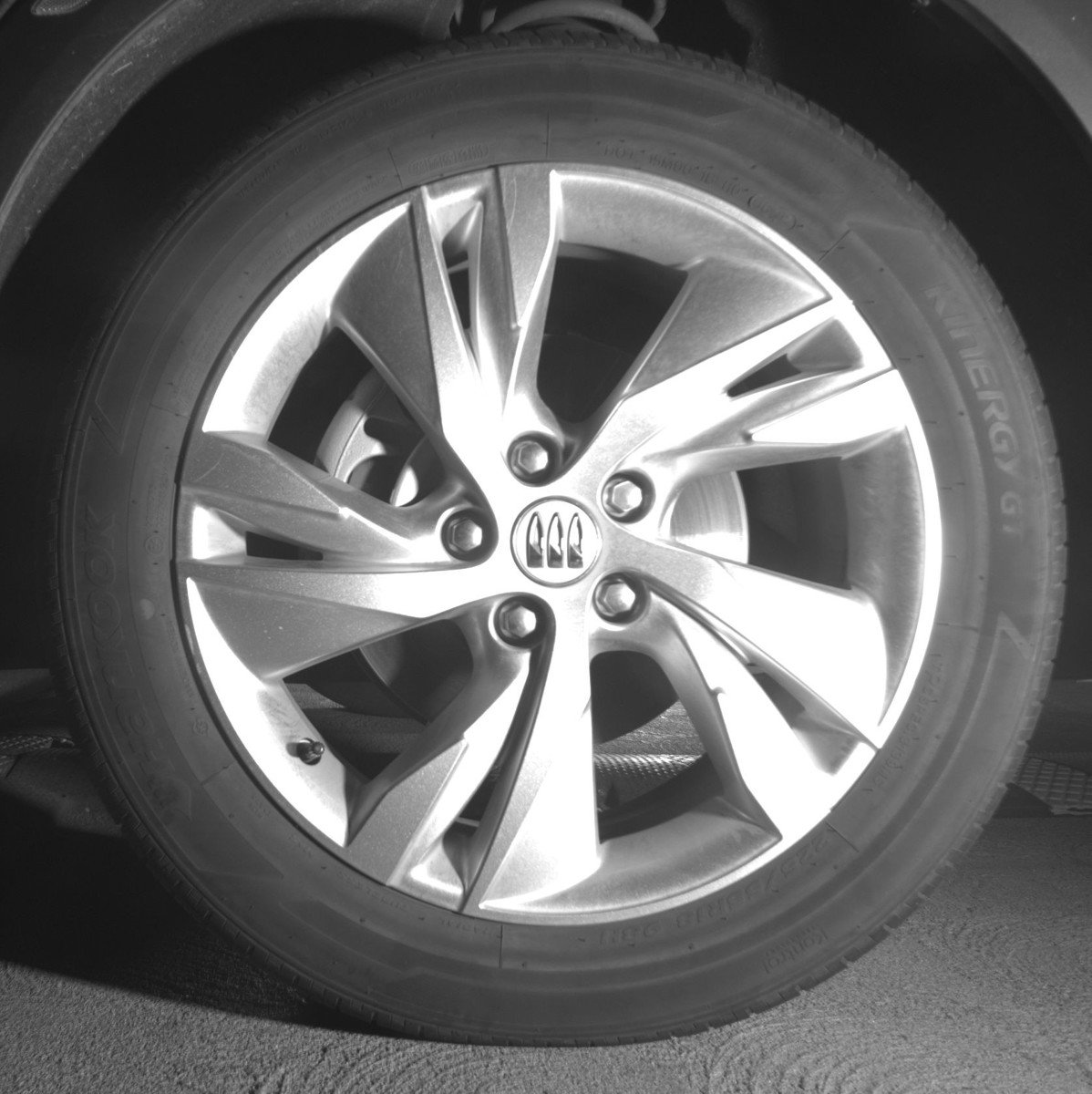 Used 2025 Buick Encore GX Preferred AWD/4WD image 12