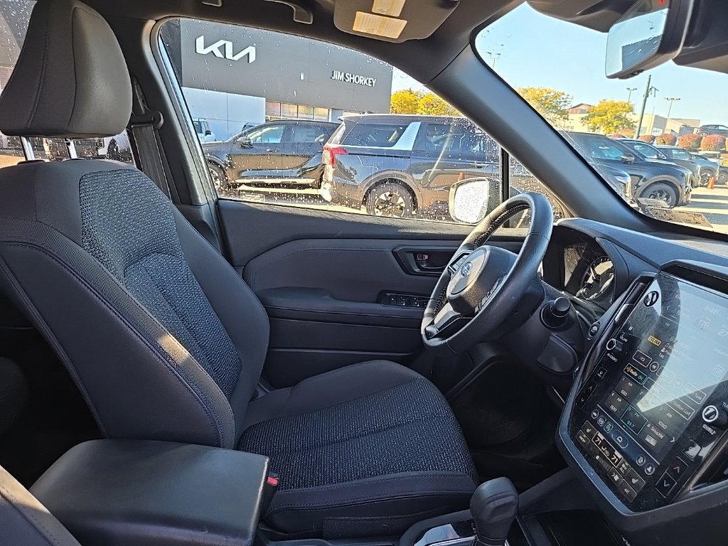 Used 2025 Subaru Forester Premium AWD/4WD image 35