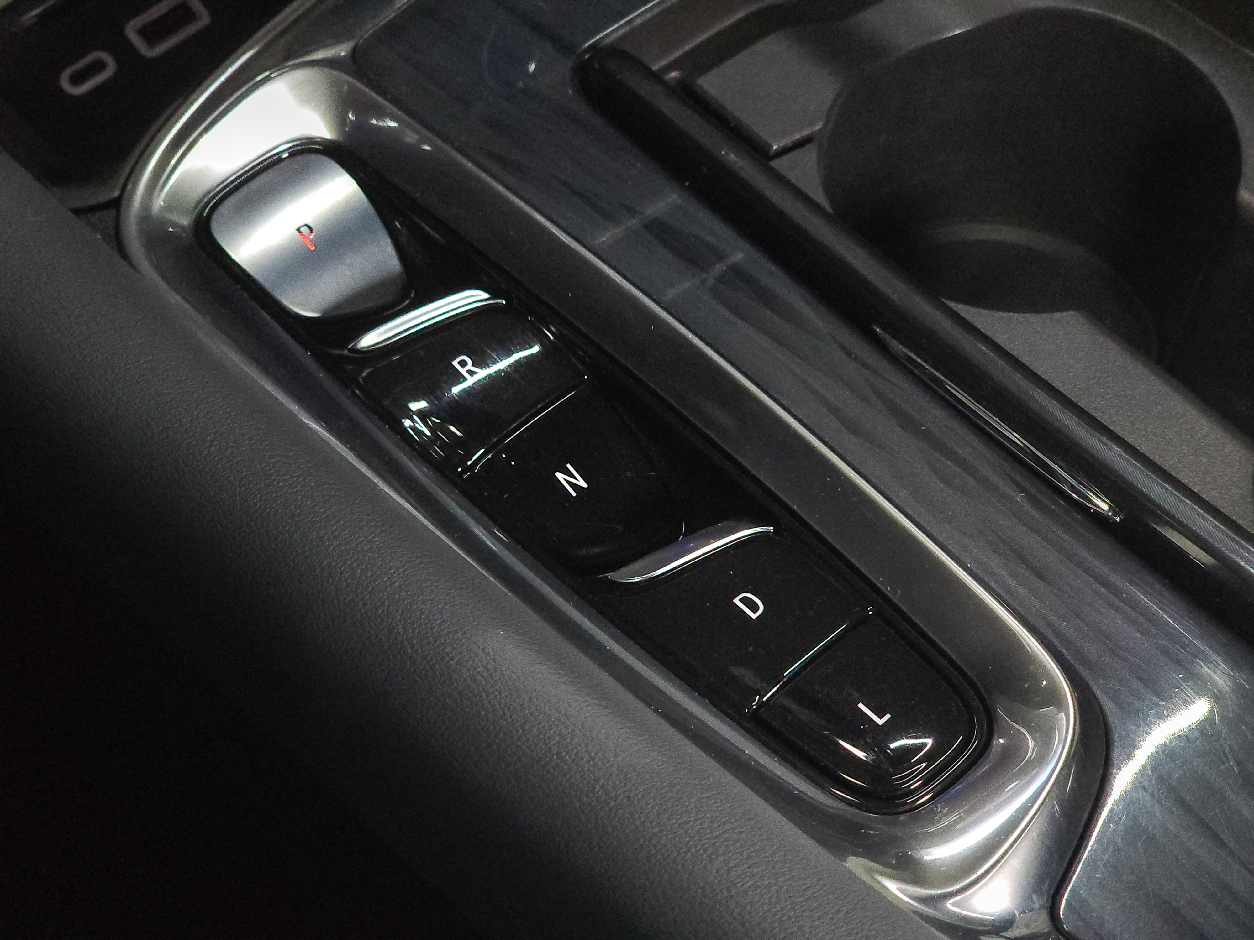 Used 2022 Buick Enclave Essence w/ Experience Buick Package image 35