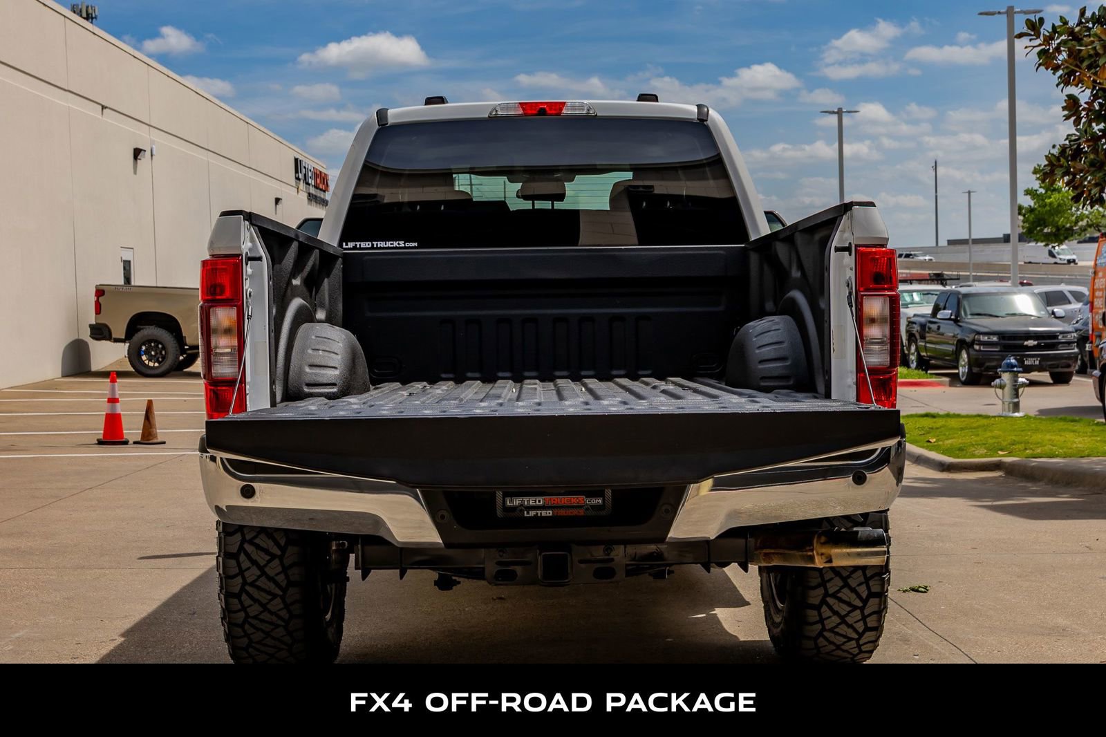 Used 2021 Ford F250 XLT w/ XLT Premium Package AWD/4WD image 8