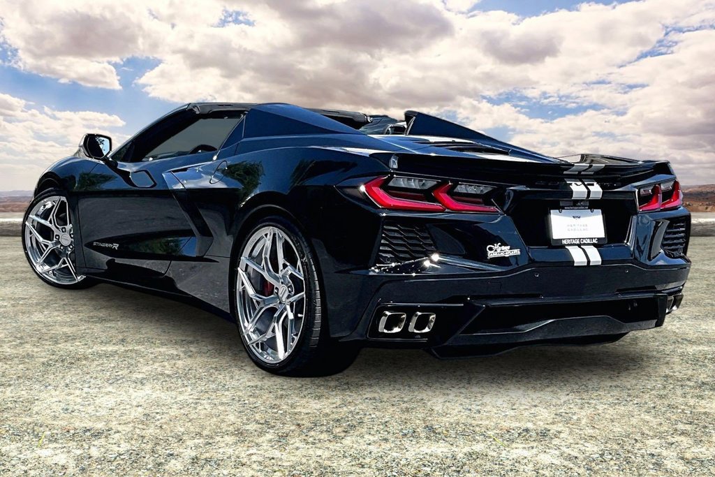 Used 2023 Chevrolet Corvette Stingray Preferred Conv w/ Stealth Interior Trim Package RWD image 4