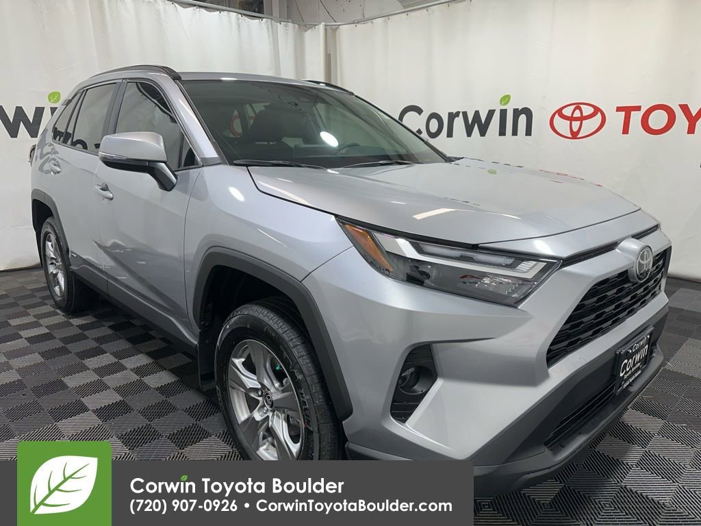 Used 2025 Toyota RAV4 XLE w/ Convenience Package image 1