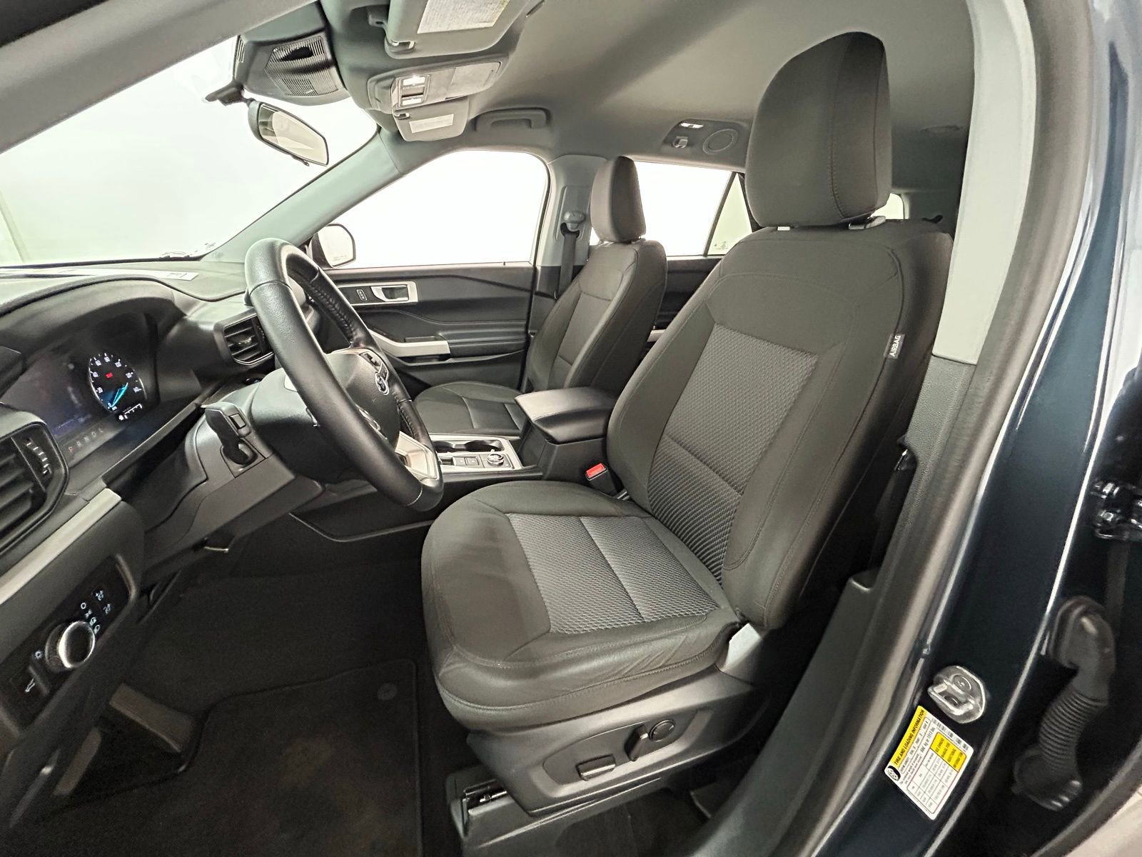 Used 2023 Ford Explorer XLT w/ Class IV Trailer Tow Package image 27