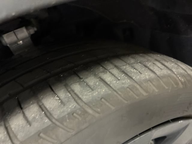 Used 2023 Tesla Model Y Long Range AWD/4WD image 28