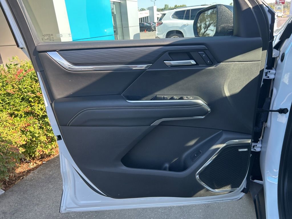 Used 2024 GMC Acadia Elevation image 22