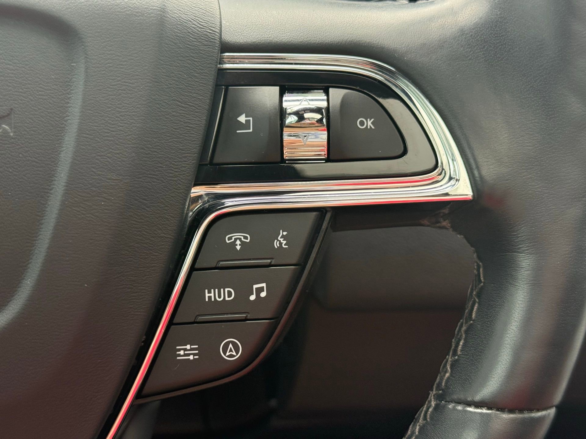 Used 2024 Lincoln Navigator Reserve image 40