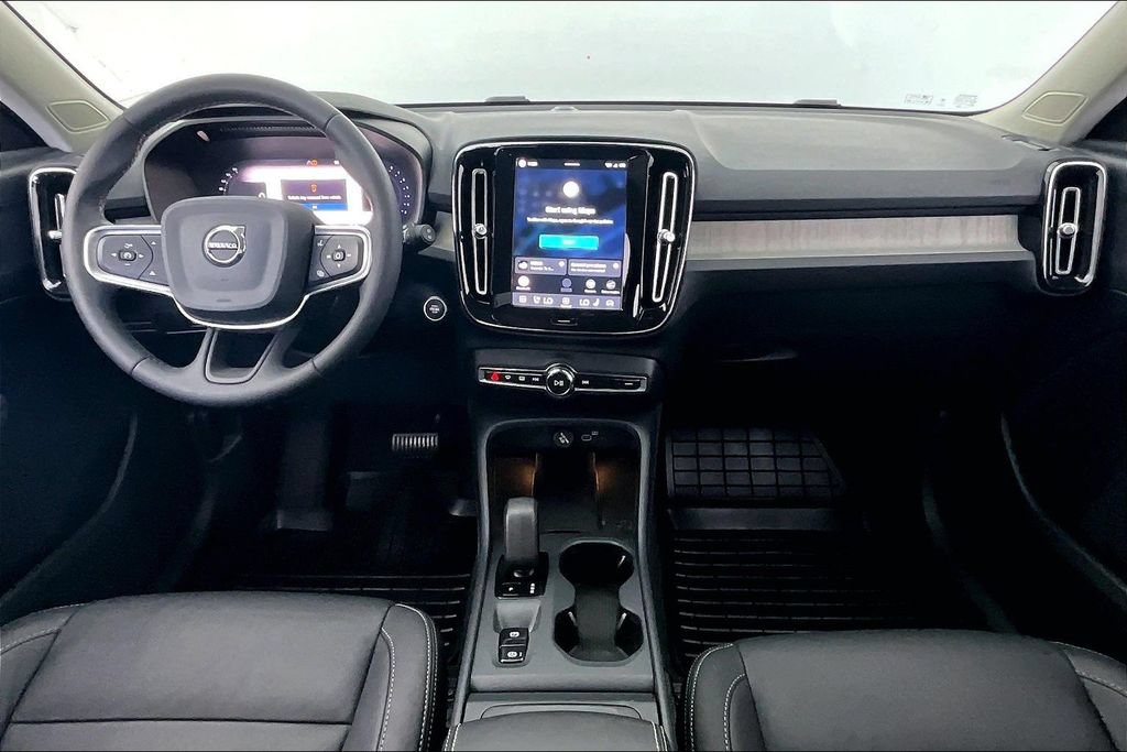 Certified 2024 Volvo XC40 B5 Core w/ Protection Package Premier AWD/4WD image 19