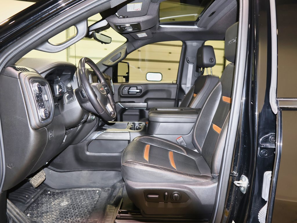 Used 2022 GMC Sierra 2500 AT4 w/ AT4 Premium Plus Package image 7