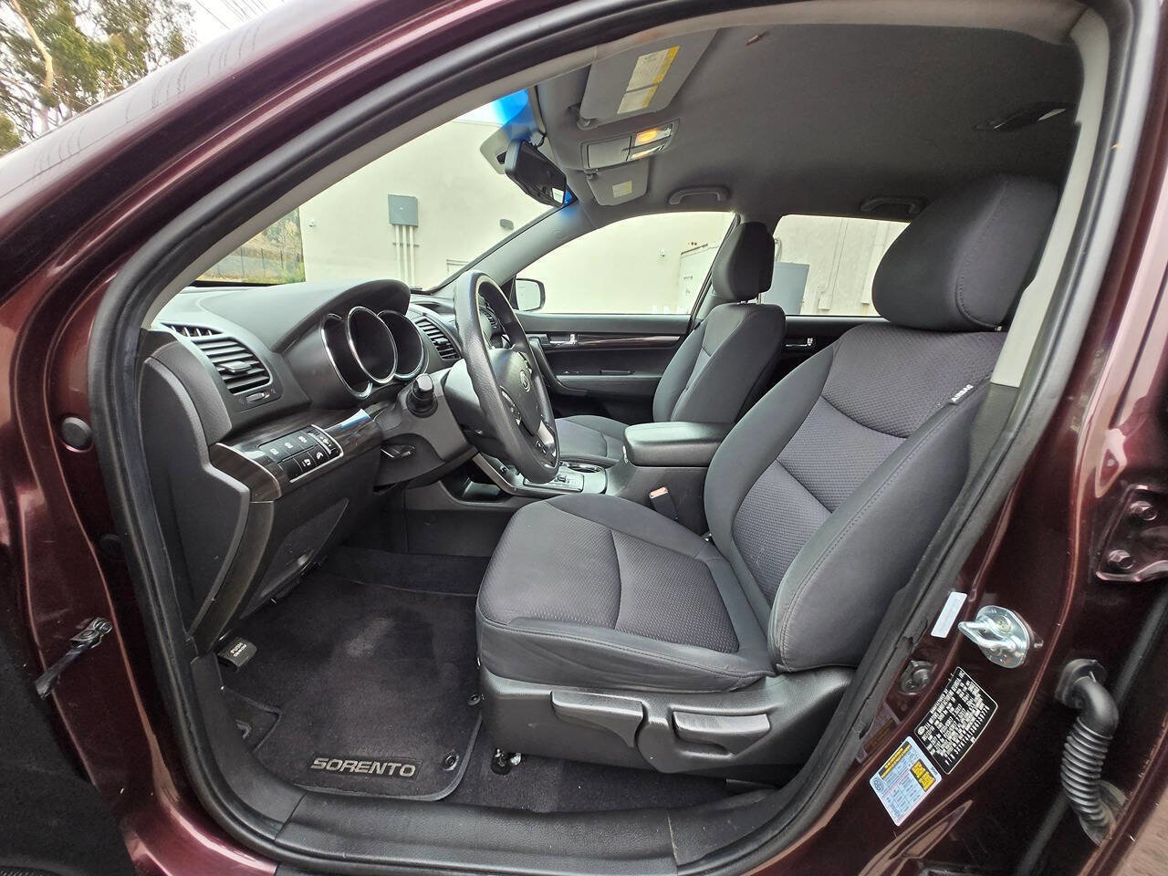 Used 2011 Kia Sorento LX w/ Convenience Pkg image 22