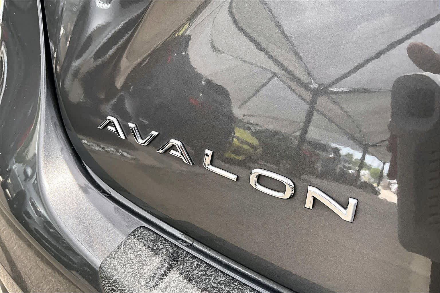 Used 2018 Toyota Avalon XLE Premium FWD image 31