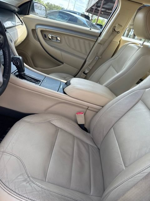 Used 2014 Ford Taurus SEL w/ Equipment Group 201A FWD image 21