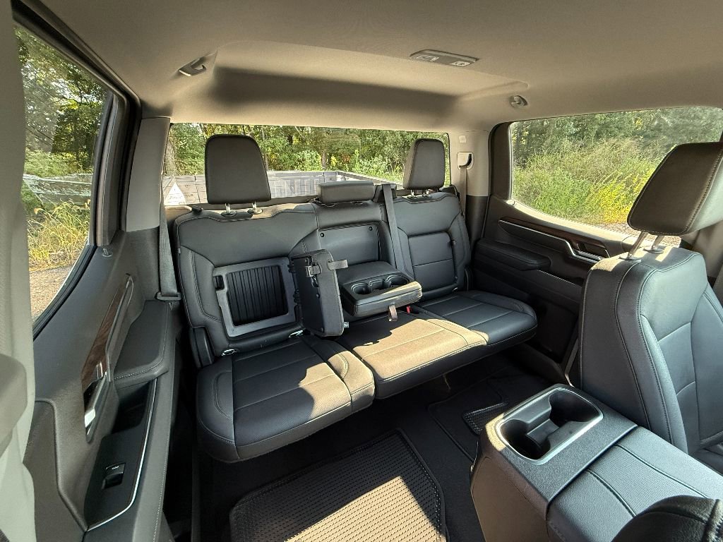 Used 2023 GMC Sierra 1500 SLT w/ SLT Premium Package image 28