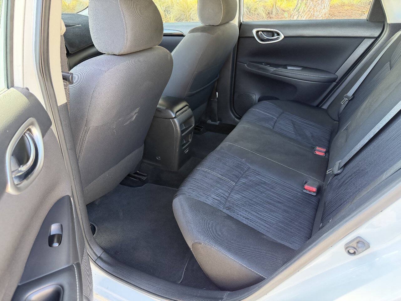Used 2018 Nissan Sentra SV FWD image 6