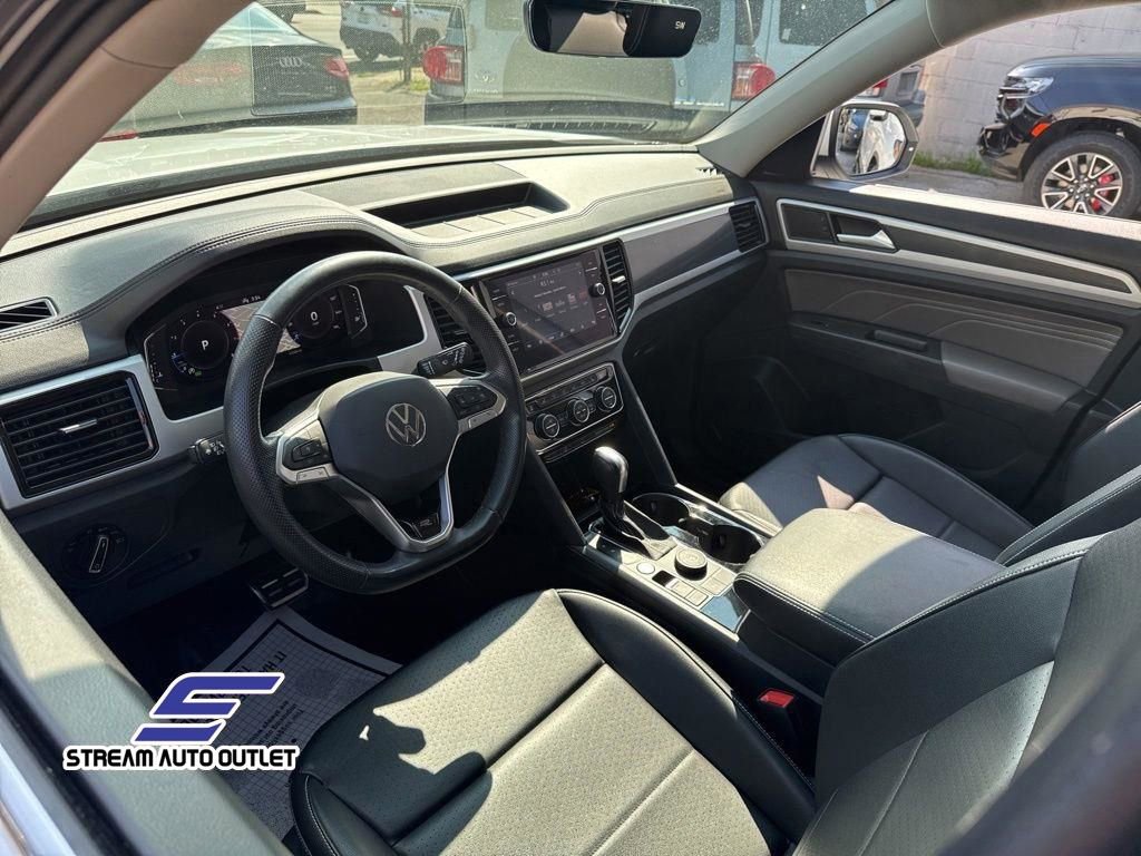 Used 2022 Volkswagen Atlas SEL R-Line image 33