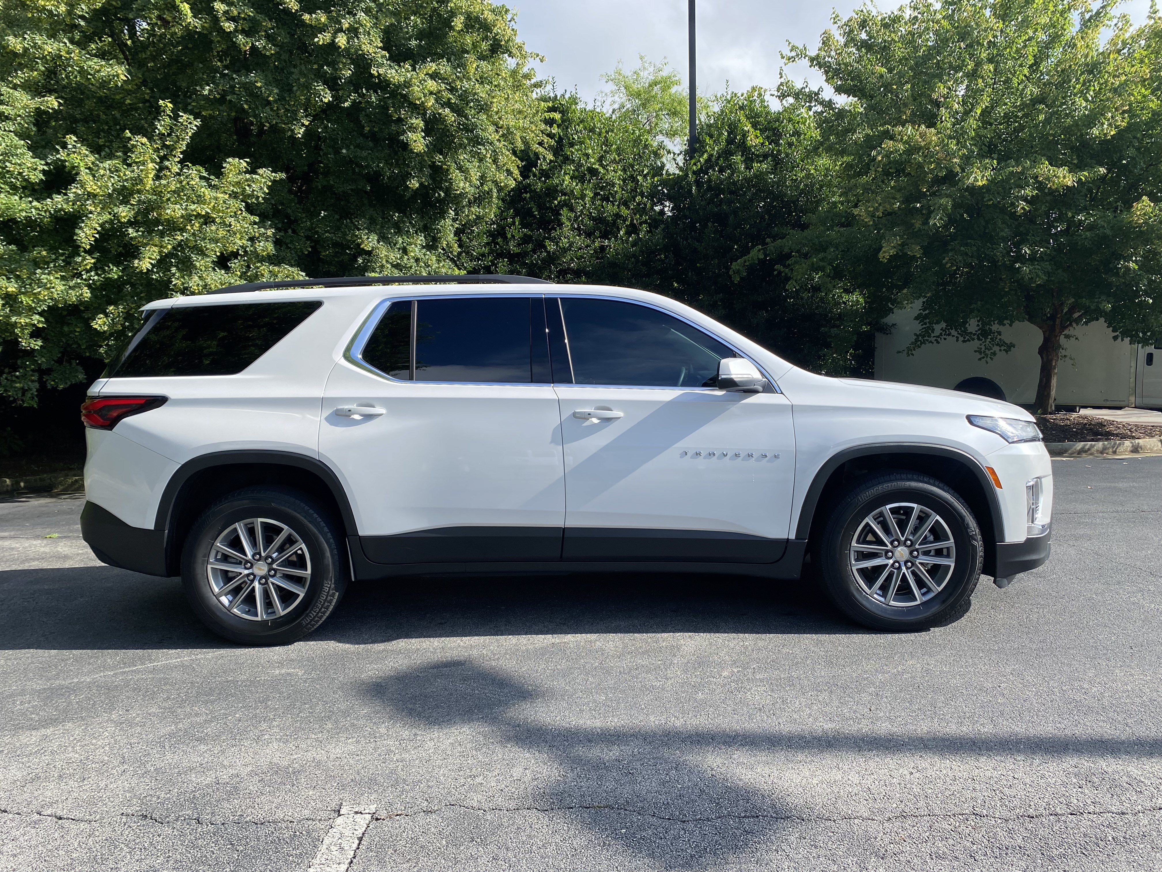 Used 2023 Chevrolet Traverse LT FWD image 10