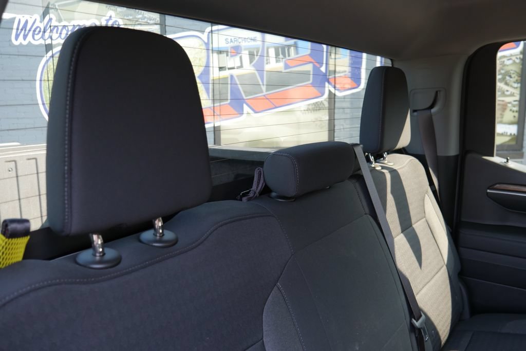 Used 2023 Chevrolet Silverado 1500 LT AWD/4WD image 11