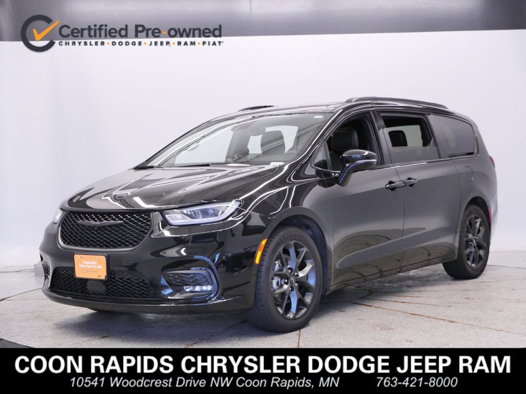 Certified 2025 Chrysler Pacifica Limited