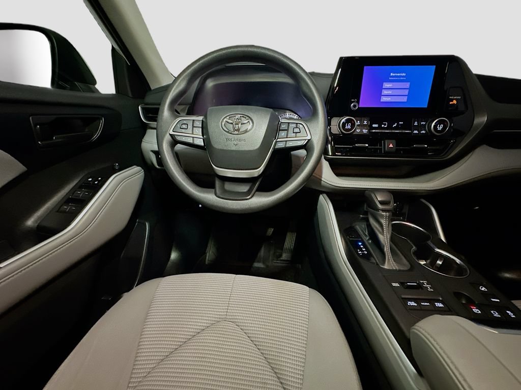 Used 2023 Toyota Highlander L AWD/4WD image 33