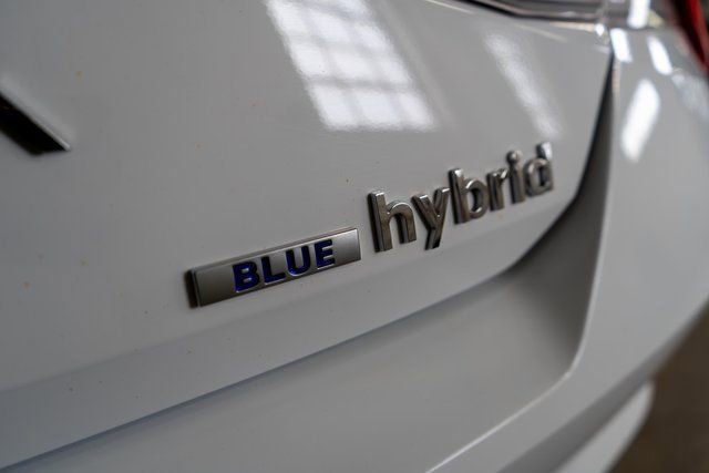 Used 2021 Hyundai Elantra Blue image 12